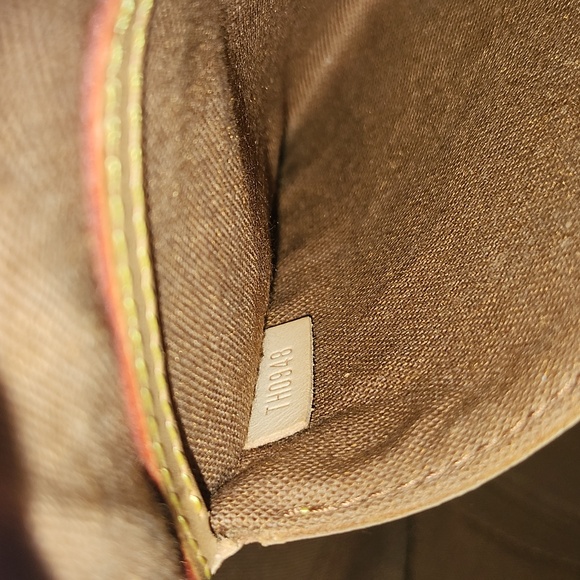 Authentic LOUIS VUITTON LV Monogram Canvas ALMA PM - Picture 14 of 17